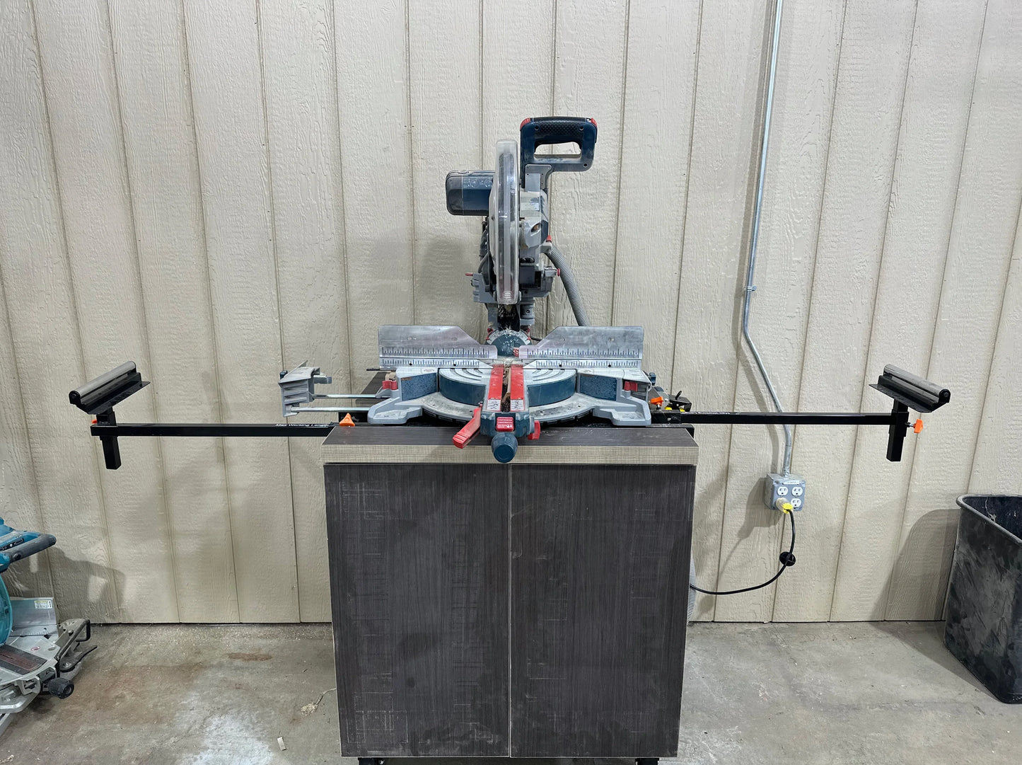 Mobile Miter Saw Cabinet Plans